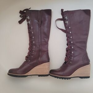 Women's Burgundy Wedge Boots
